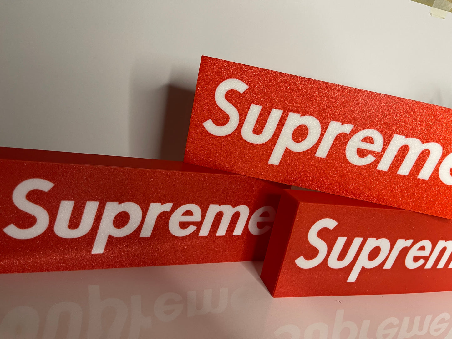 Supreme Logo/Lightbox