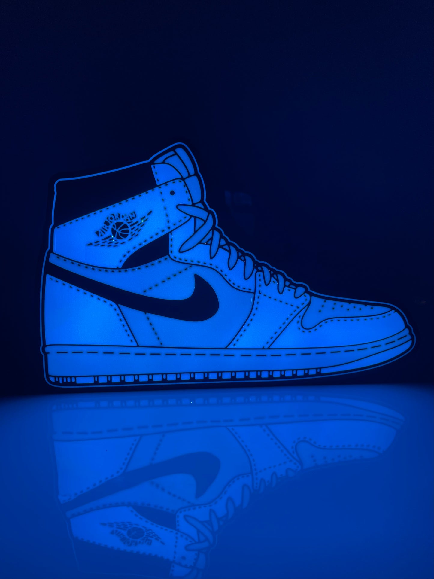 J1 Lightbox