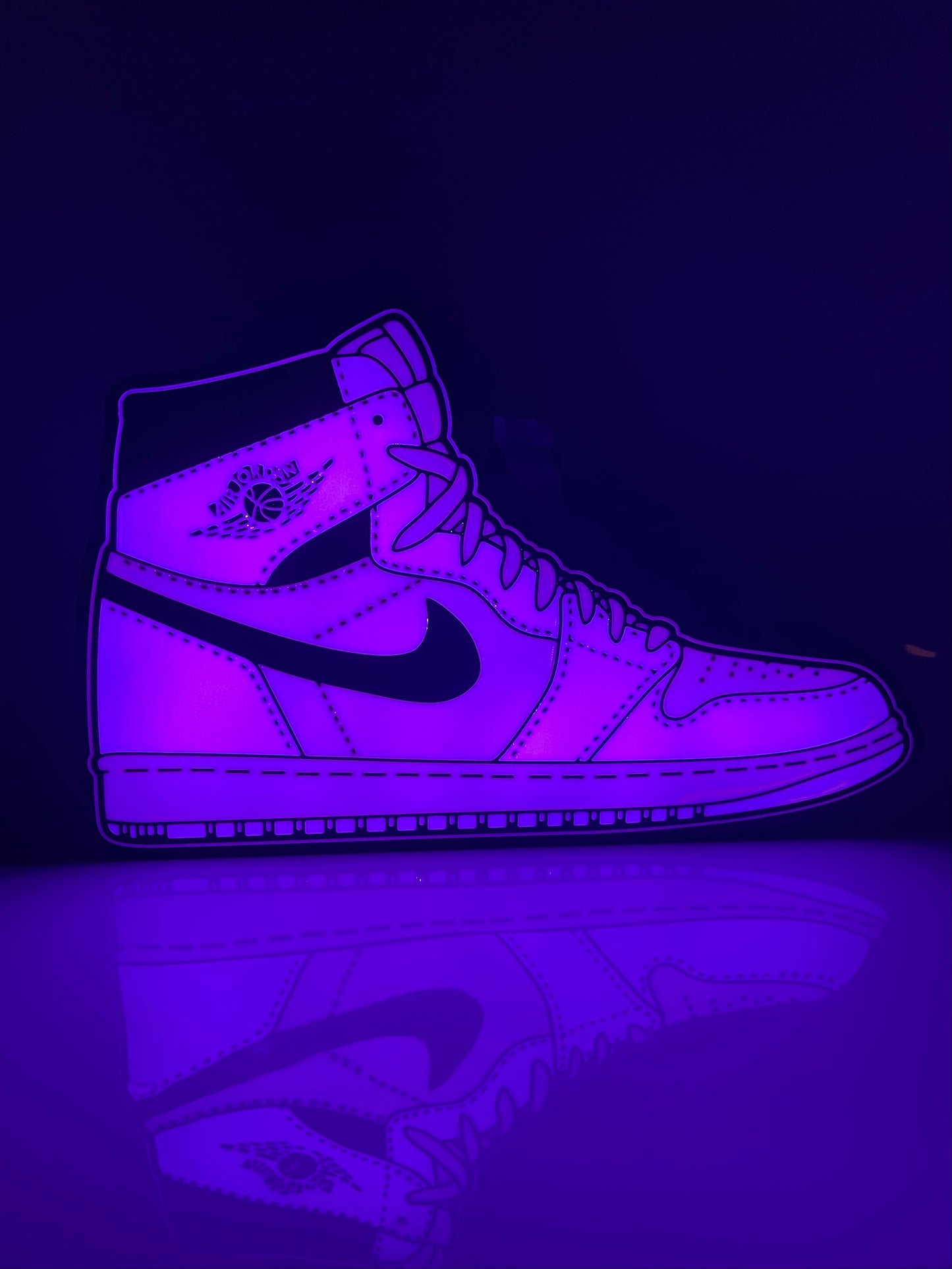 J1 Lightbox